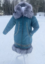 Load image into Gallery viewer, Women’s Large Teal velvet, 10.5 oz lining, and silver fox fur