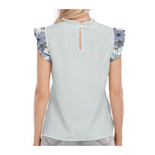 Load image into Gallery viewer, Blouse w/ Ruffles