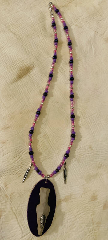 Childfen's Necklace with Arrow-head & Feathers