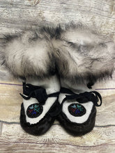 Load image into Gallery viewer, Baby Mukluks