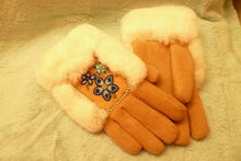 Load image into Gallery viewer, Beaded gloves, size S