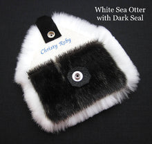 Load image into Gallery viewer, Sea Otter and Seal Pocket Purse