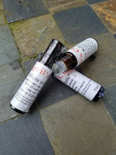 Load image into Gallery viewer, Devil&#39;s Club All Natural Allergy Relief Essential Oil Blend Roll on
