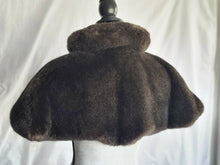 Load image into Gallery viewer, Sea Otter fur Capelet Large
