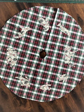 Tree Skirt with Alaska Animal Motif