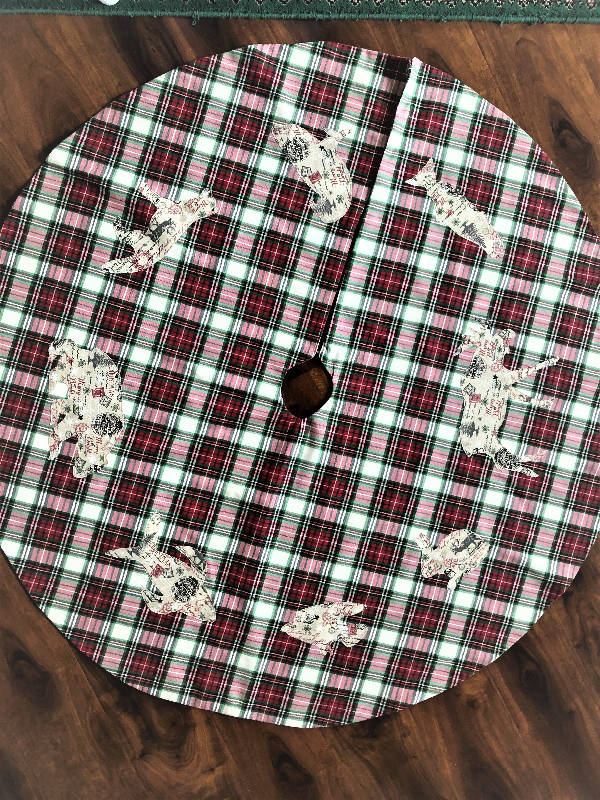 Tree Skirt with Alaska Animal Motif